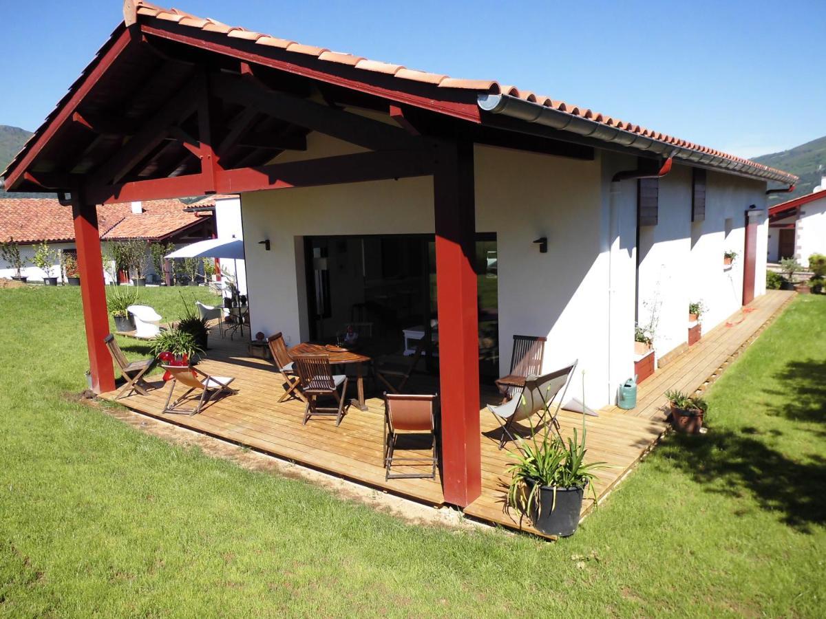 Maison Fleurie Uhart-Cize Exterior foto